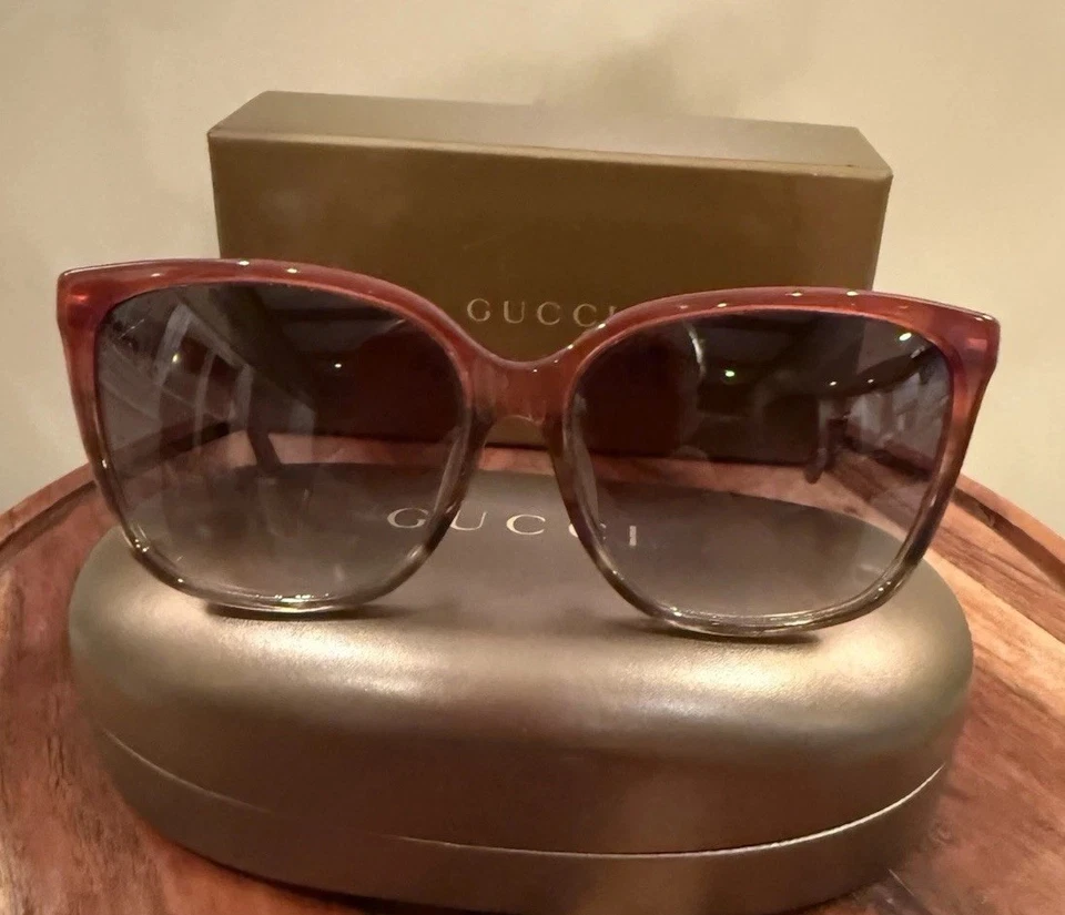GUCCI 太阳镜型号 GG3522 F/S 红色和珍珠带盒 — 第 2/4 张图片