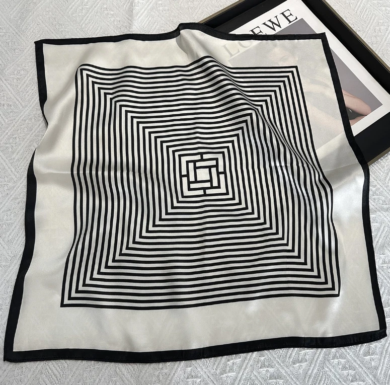 Bufanda 100% Seda Morera 53X53cm Mujer Cuadrada Bandana Envoltura Rayas Blancas y Negras Foto 2 de 4