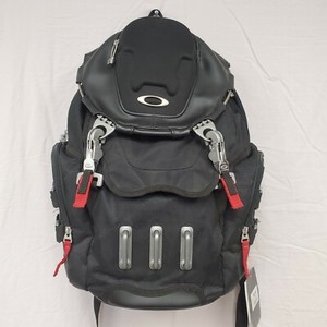 oakley backpack black
