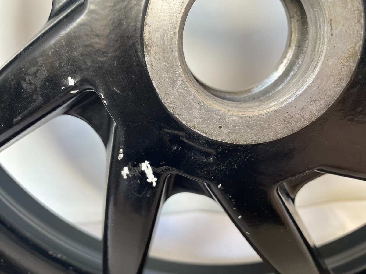 HONDA VFR 400 R NC30 1989 - 1992 REAR WHEEL GENUINE OEM LOT1