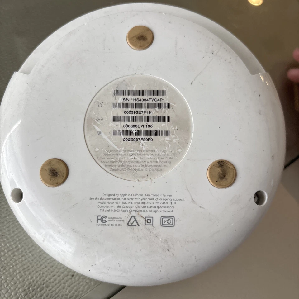 APPLE A1034 AIRPORT EXTREME BASE STATION - NO POWER CORD INCLUDED - Image 3 of 4