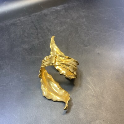 代紋　金張 Zara Golden Textured Leaf Arm Band Cuff Bracelet NEW 1856