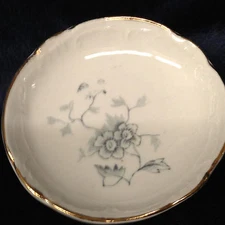 BRIDGWOOD & SON PORCELAINE OPAQUE KEW BUTTER PAT 2 7/8" BLUE GREY FLOWERS