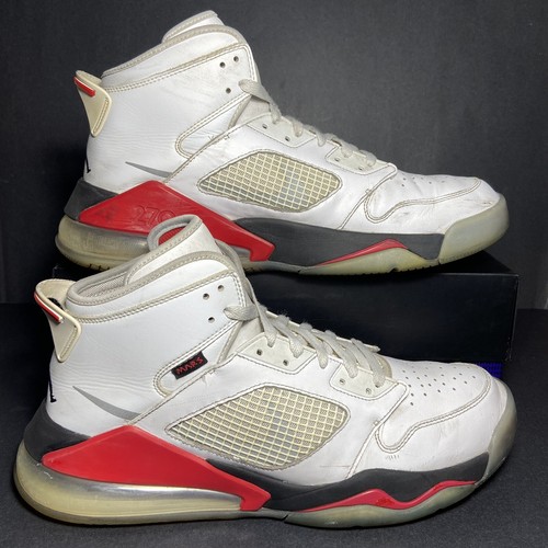 Size 13 Mens Nike Air Jordan Mars 270 