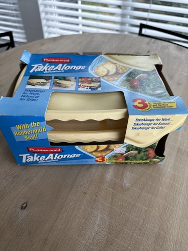 New 3 Rubbermaid Takealongs 4.8 Cup Lunch Containers Year 2000 - Picture 2 of 8