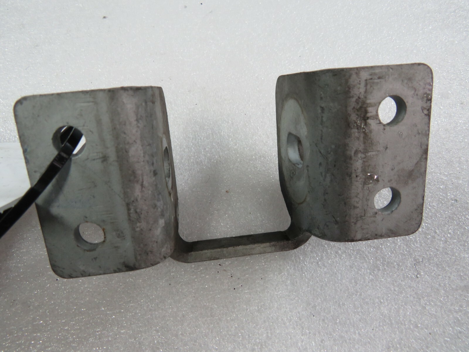 Lamborghini Gallardo LP 550, Front Lower Control Arm Bracket, Used, 400407457