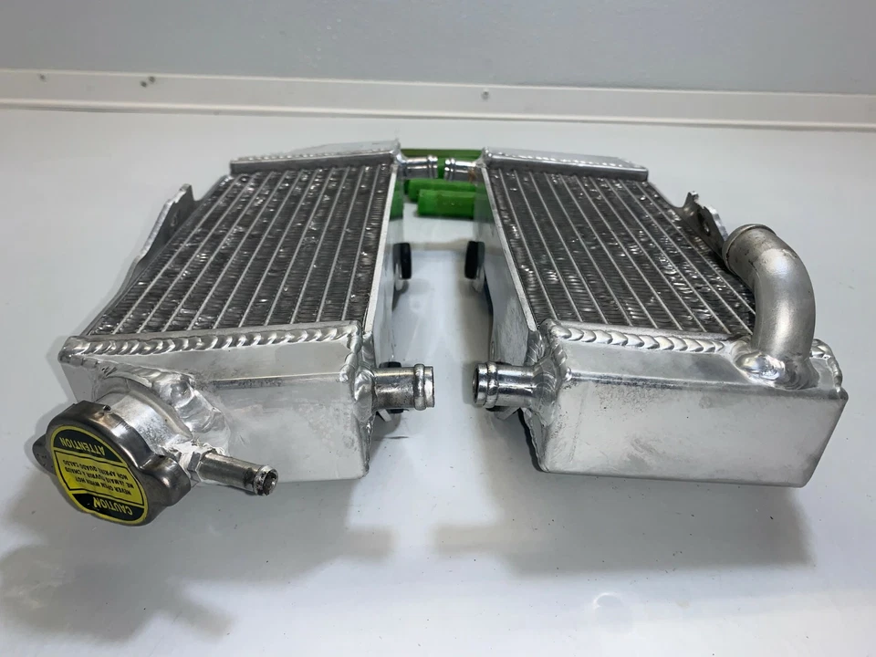 2003 03-05 KAWASAKI KX125 АЛЮМИНИЕВЫЕ РАДИАТОРЫ КОМПЛЕКТ СПРАВА СЛЕВА - Изображение 2 из 4