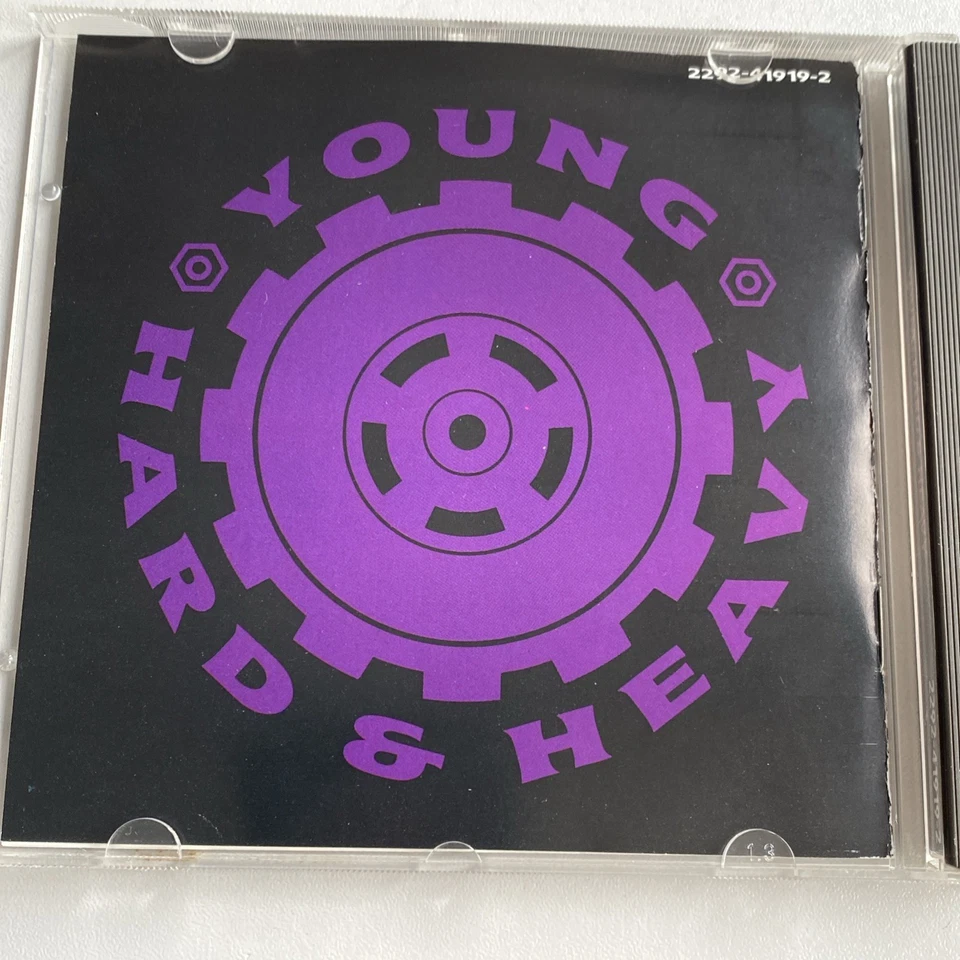 CD Young Hard & Heavy 12 Songs Badlands Skid Row Winger Mr Big King‘s X Savatage - Bild 4 von 4