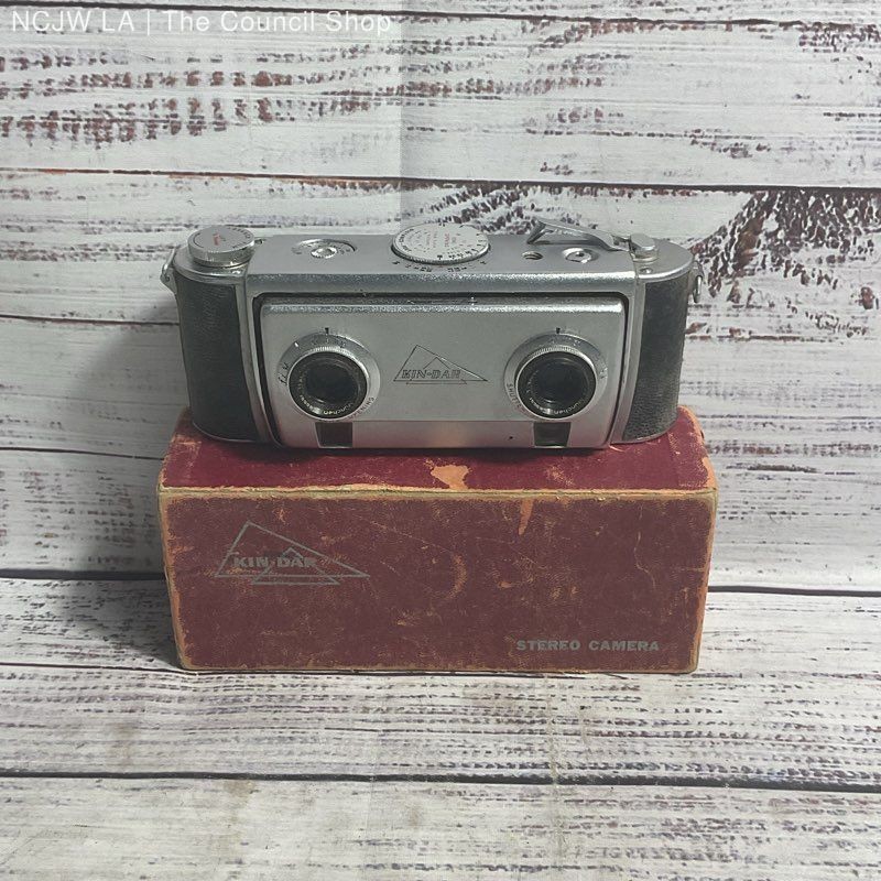 Kin Dar Vintage 35 Mm Stereo Camera By Kinder W/ Case *UNTESTED*