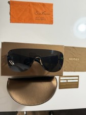 Gucci GG2841/s Black Sheild Sunglasses With Gucci Crest Rare vintage 