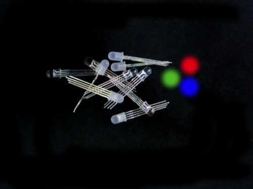 LED Diffusore Rosso Verde Catodo Anodo Per Circuiti LED Diffuso 3mm Bi-colore Rosso/Verde O Rosso/Blu, 3 Pin, Catodo/anodo, Senza Marca LED 3mm