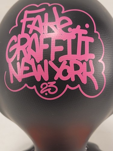 MASHKOW NYC X Sheisty Turbo Hood Fake Graffiti New York Face Figur - ohne Karton - Bild 10 von 14