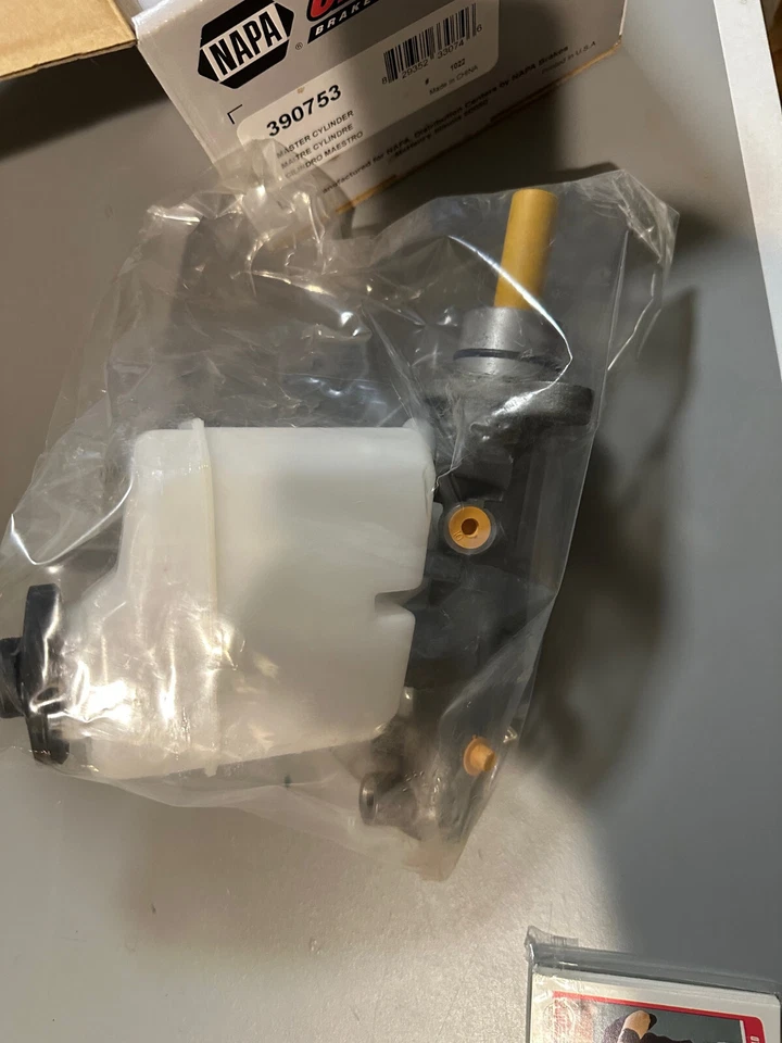 Cilindro mestre de freio 390753 Toyota Camry para 02-06 Lexus ES300 ES330 NAPA - Imagem 3 de 4