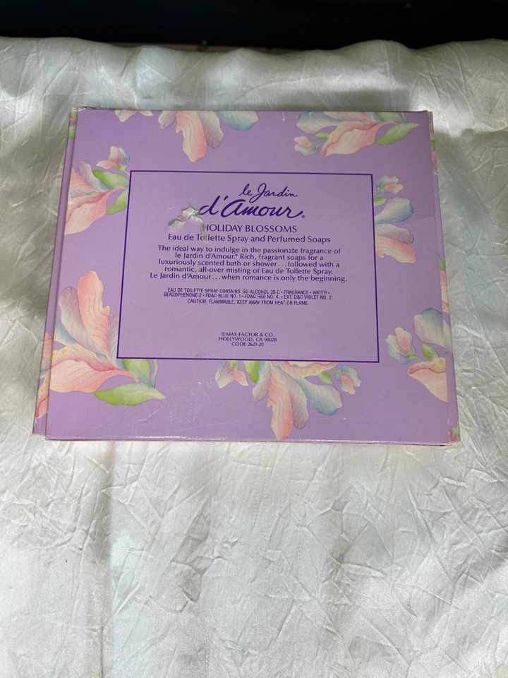 MAX FACTOR LE JARDÍN D'AMOUR 29ML EDT SPRAY/113G JABONES PERFUMADOS (JUEGO DE REGALO) Foto 2 de 4