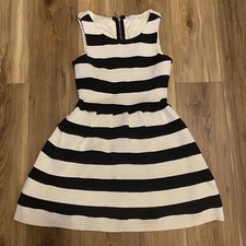 Jun & Ivy Dress Size Medium Party Cocktail Sleeveless