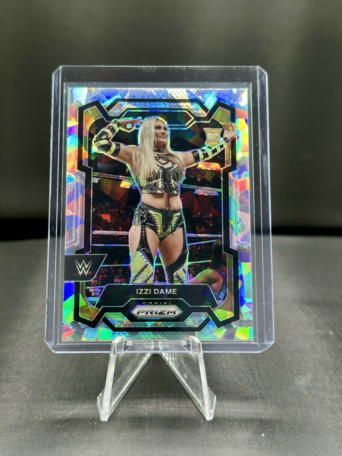 2024 Panini Prizm WWE Izzi Dame RC Cracked Ice Prizm #116 NXT Rookie Card