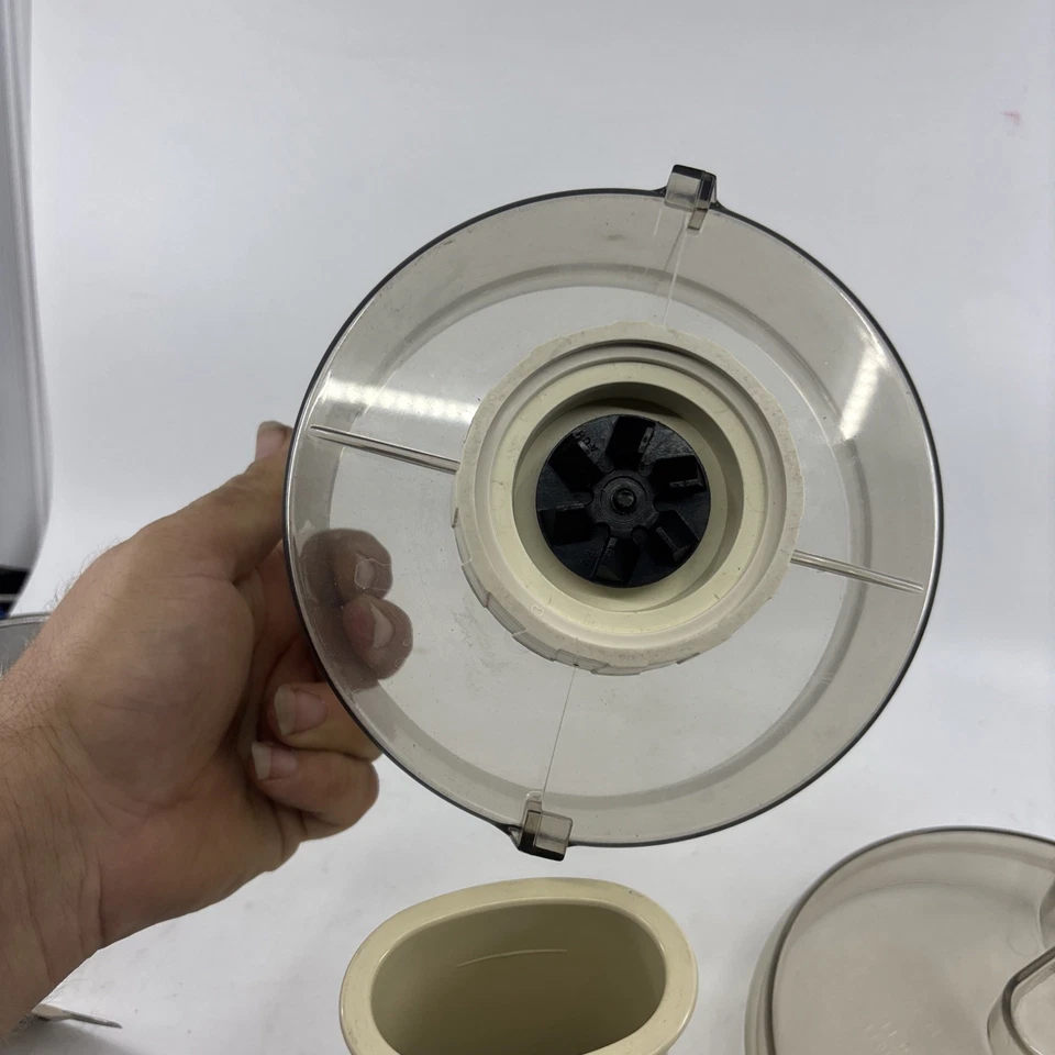 General Electric Food Processor Replacement Work Bowl Assembly With Lid & Pusher - Image 3 of 4