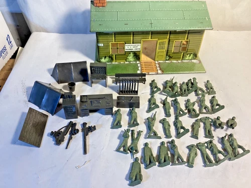 Vintage 1950’s Marx training ground playset figures and accessories