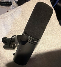 Imagen de Shure SM7B Dynamic Broadcast Studio Vocal Microphone Cardioid XLR Black