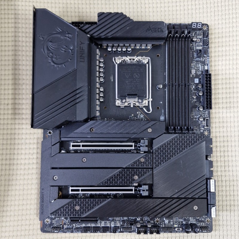 MSI MEGZ 690 UNIFY : LGA1700 Z690 DDR5 PCIE 5.0 DUAL LAN Wi-Fi 6E MS-7D28 ATX