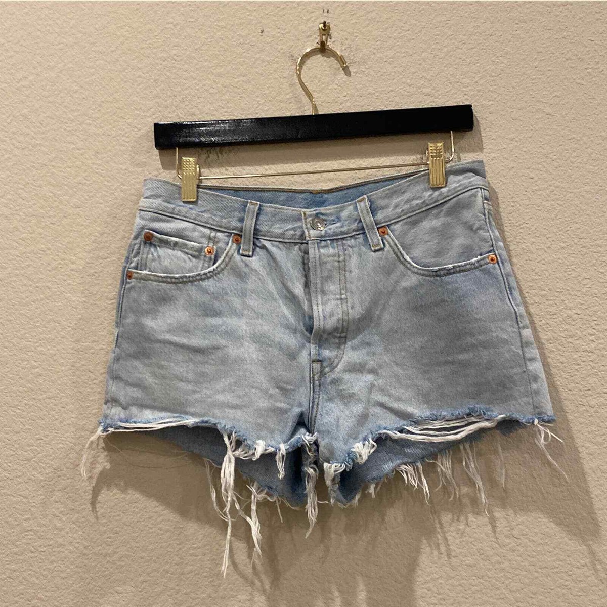 Levis 501 Shorts Denim Jeans Fray PC(-32317-0097 Size 28 - Main Image