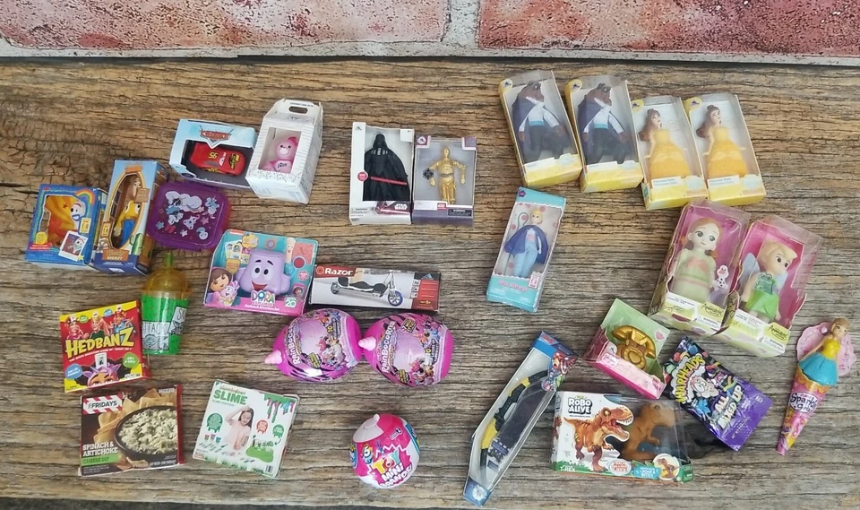 Zuru Mini Marcas Disney, Star Wars, Build A Bear, Mini Juguete Lote Mixto de 28 Foto 3 de 4