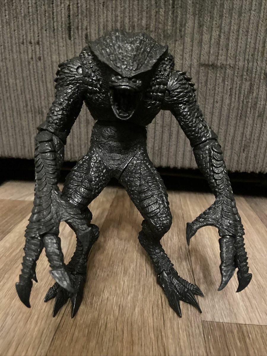 Rare NECA 10th Anniversary Resident Evil Hunter Biohazard 