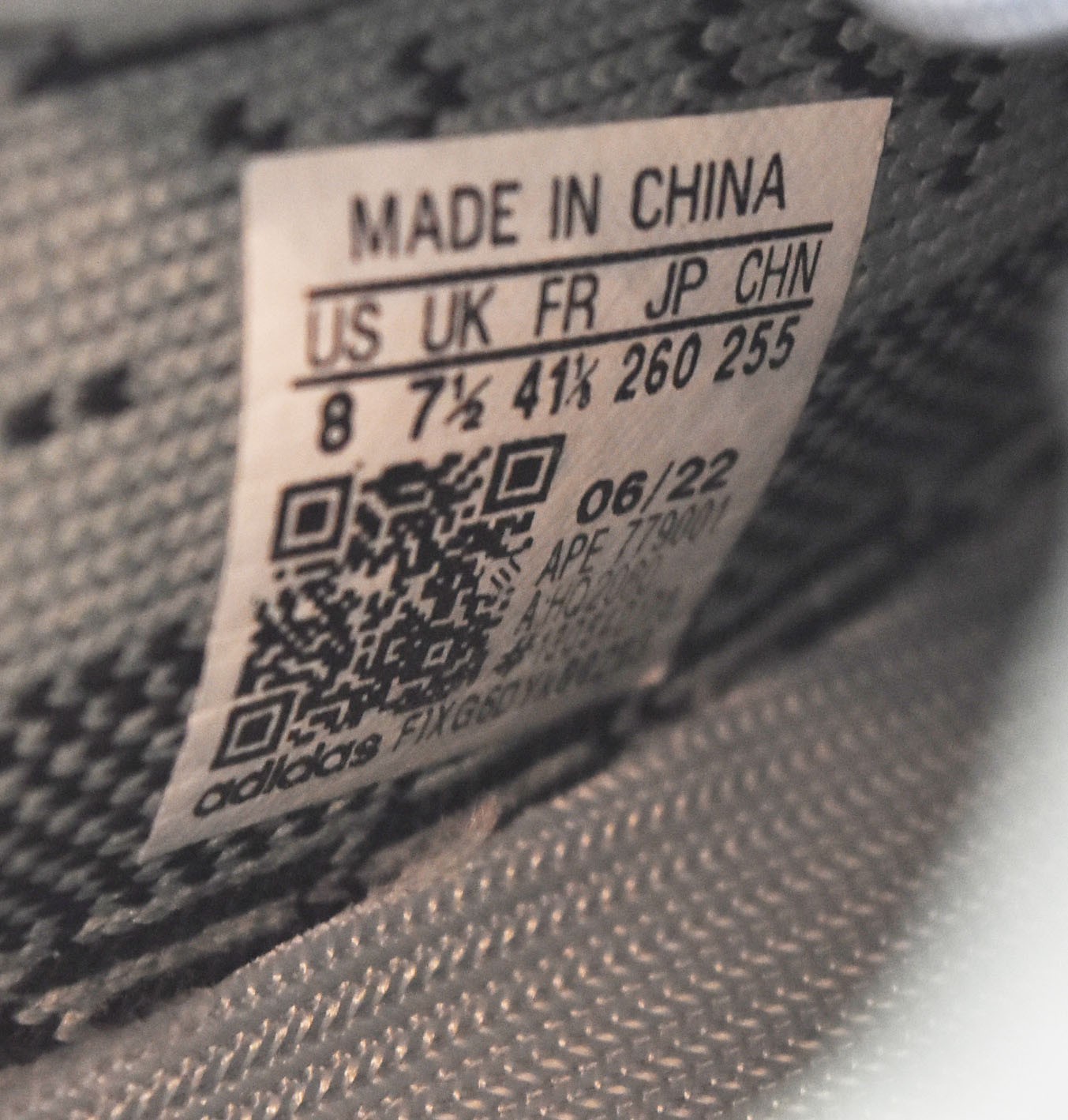 ADIDAS Yeezy Boost 350 V2 Green AHQ2060 thumbnail 7