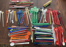 Lot 150+ Vintage Swizzle Sticks & picks Vegas, Airlines, Hotels, WDW, McD Spoon