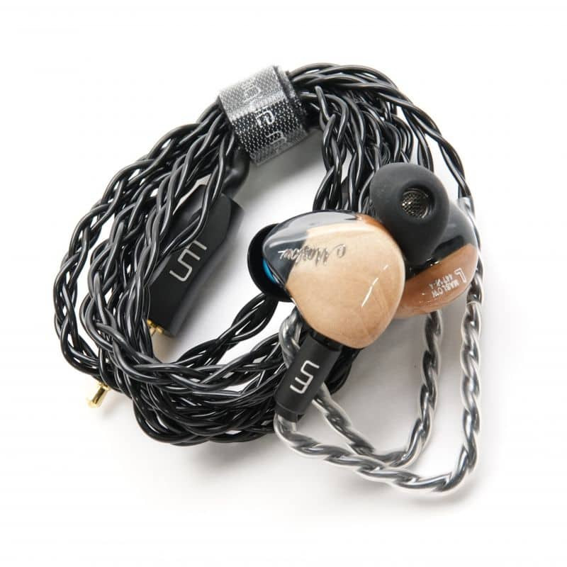 お*中様 Unique Melody Maslow Unique Melody Maslow UNM-1093 7-driver hybrid Earphones Used