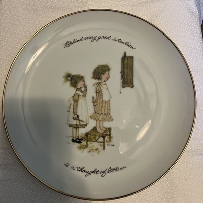 Vintage Holly Hobbie Decorative 10in Plate  Behind Every Good Intention  
