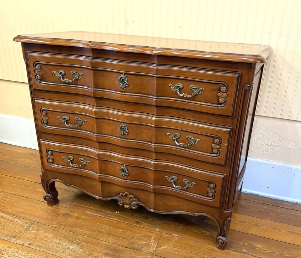 Cajonera francesa de arce Luis XV | 3 cajones Foto 2 de 4