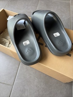 *** YZY Slide Schwarz ID5103 Größe 43 Neu ***