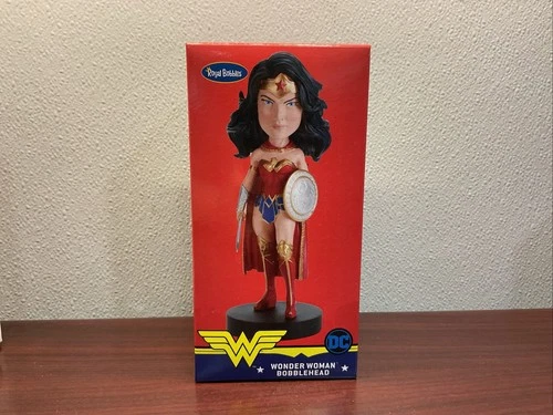 DC Comics Wonder Woman 6” Polyresin Bobblehead By Royal Bobbles New