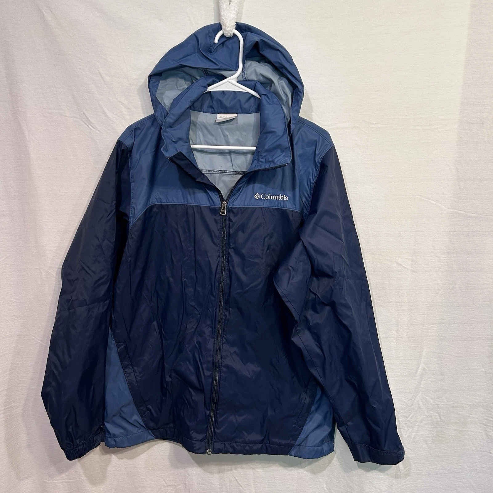 Columbia Windbreaker Medium Lightweight Two-tone Hooded Jacket Hiking Packable
