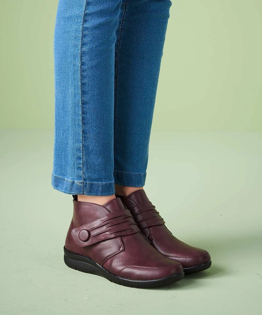 Cushion walk ankle hotsell boots eee fit