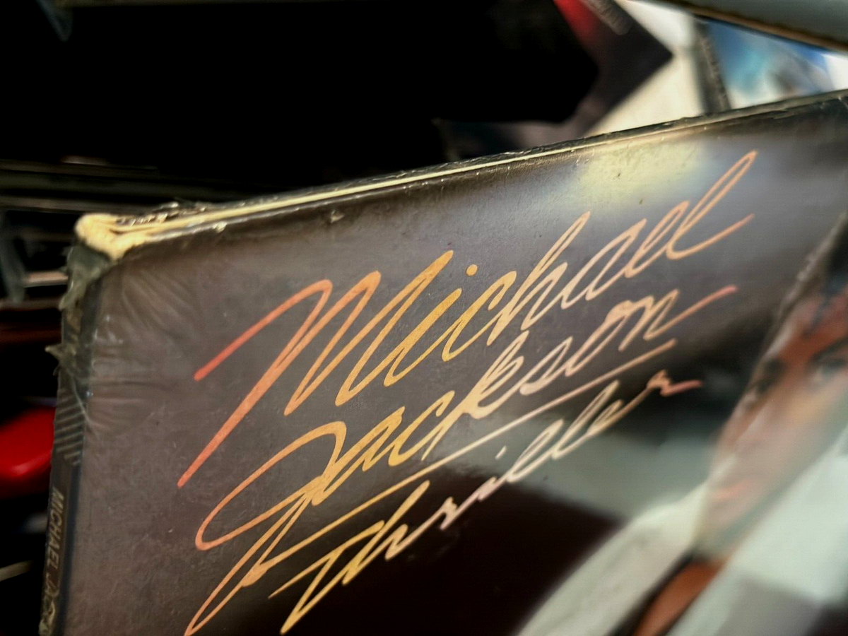 THRILLER - MICHAEL JACKSON - SEALED LP 1982- MINT 2 Nd PRESS- Rare