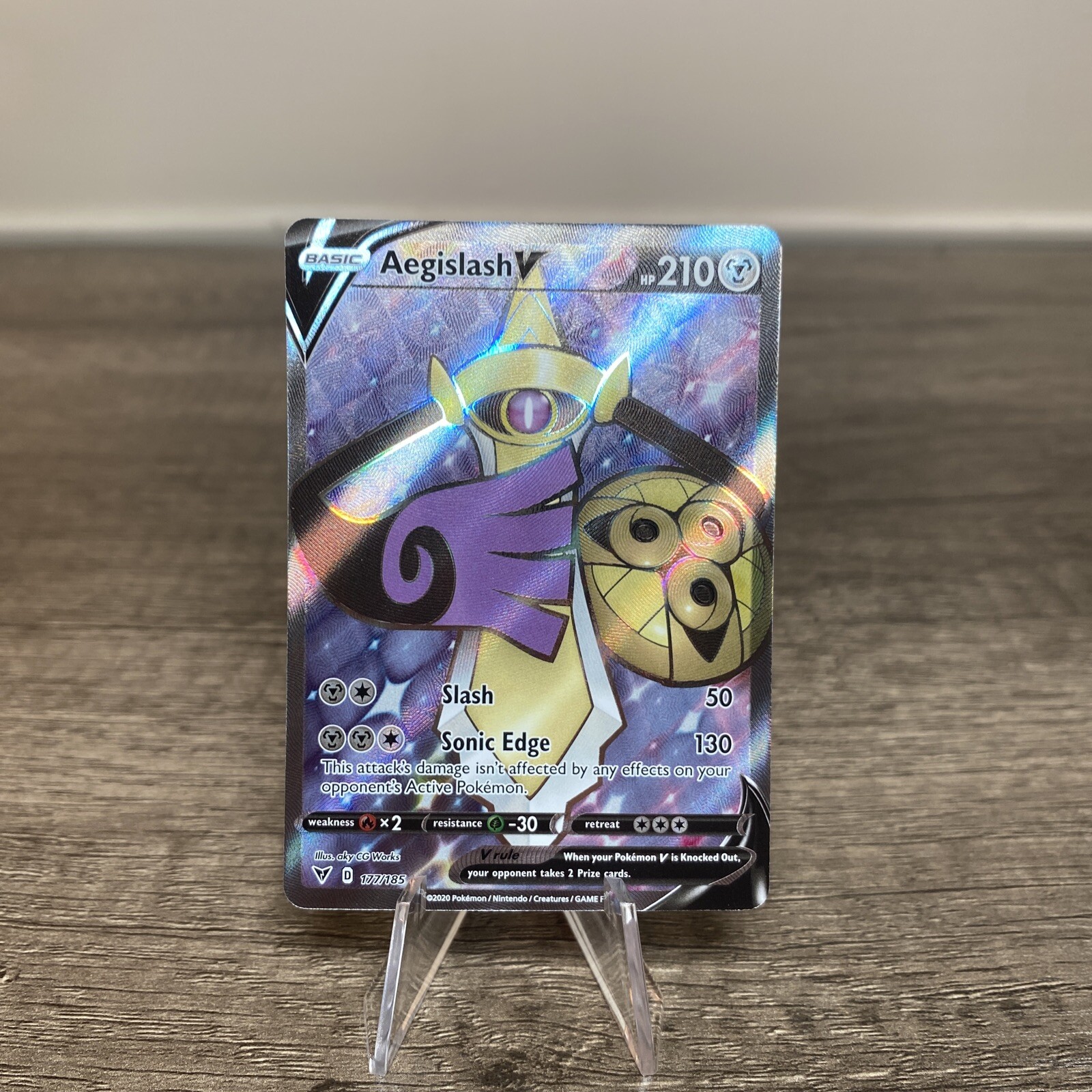 Aegislash V (Full Art) SWSH04: Vivid Voltage 177/185 Ultra Rare Pokémon TCG NM
