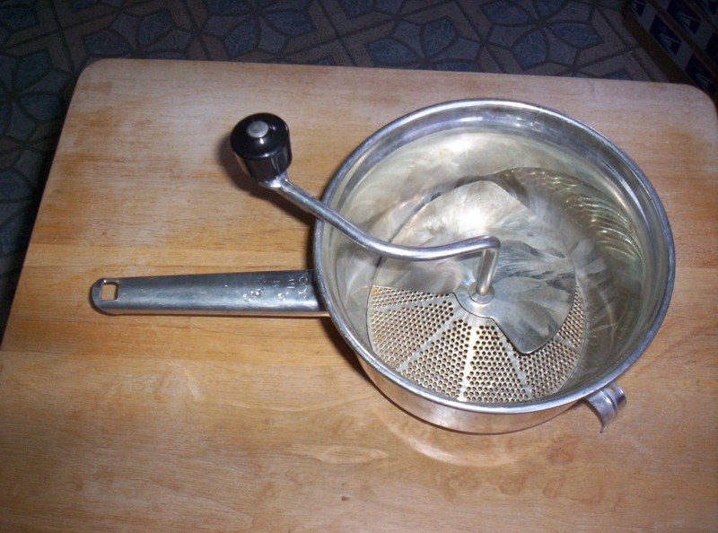 Foley Food Mill, 7" across, 2 Quart Bowl, Strainer, Ricer, Masher