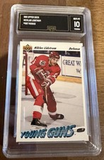 Autographed Card Finally Arrives After 20 Years 20