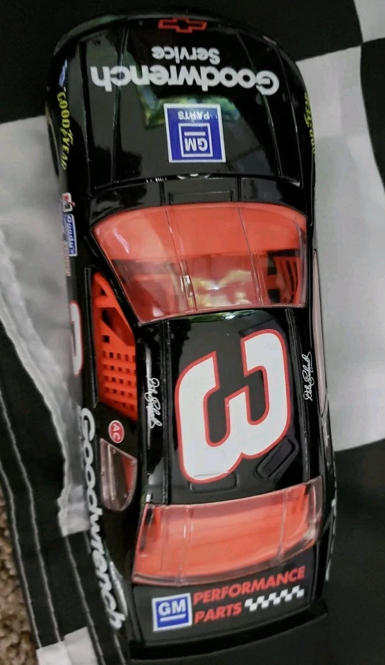 1995 Dale Earnhardt Sr Skybox Set 1 24 - Image 4 of 4