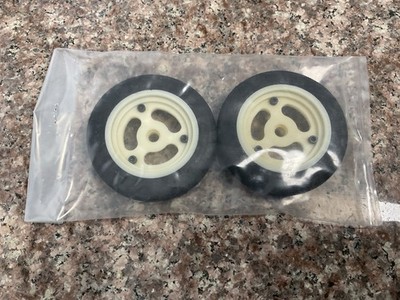 Vintage Associated RC10 Original Smooth Sided Front 4-Rib Tires Wheels Edinger