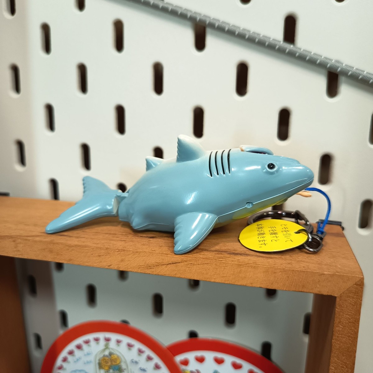 JAWS Shark Eating Swimmer WIND UP 4