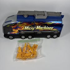 Vintage Micro Machines Super Stunt City Semi Tanker Truck Play Set Hasbro 2001