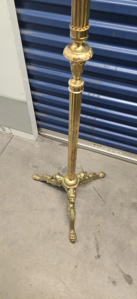 Perchero italiano vintage de latón macizo árbol de pasillo - cabeza de león patas - giratorio Foto 3 de 4