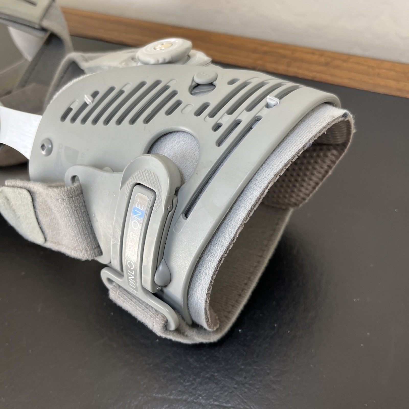 LEFT Ossur Unloader One Knee Brace Adult Size Small LM Left Medial