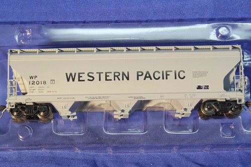Tolva cubierta InterMountain Western Pacific 3 bahías #12018 - escala HO - 47007-04 | Zustand: Used