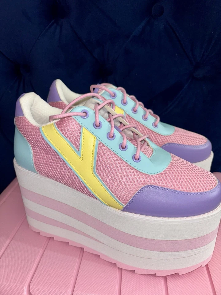 Zapatillas de plataforma YRU pastel Foto 3 de 4