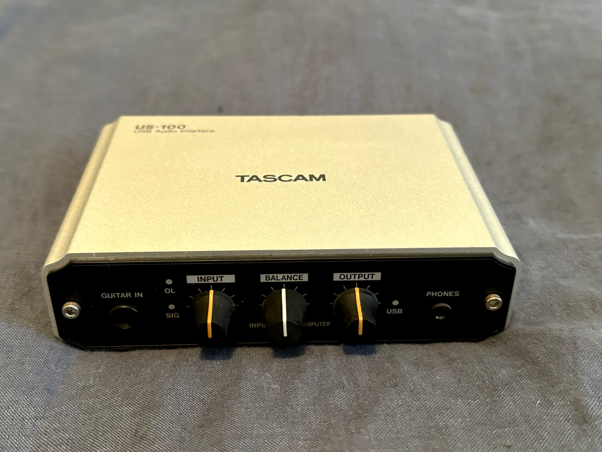 TASCAM CD-1700&Behringer VMX1000 音出し確認 TASCAM CD