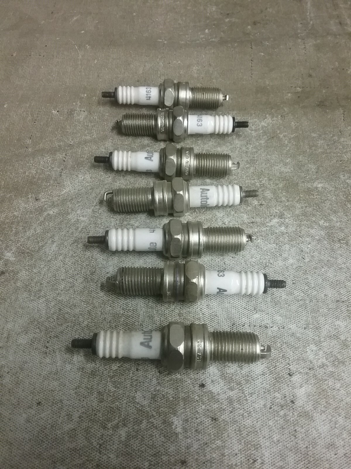 Autolite 4163 Spark Plugs Lot Of 7 NO RINGS OR CAPS